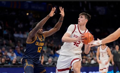 NCAA : Les highlights de Maxime Raynaud face au Golden Bears