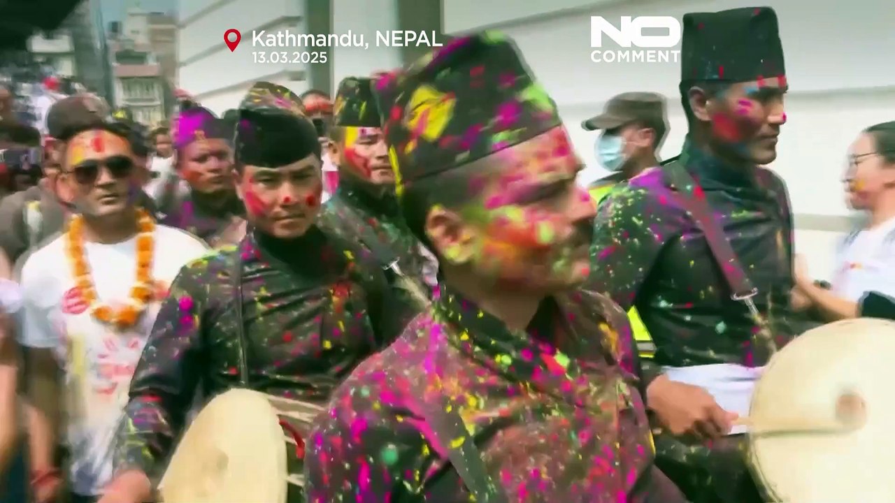 Népal : Katmandou explose de couleurs pour le festival de Holi