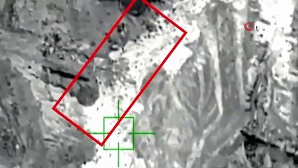 Kanlı tren saldırısında onlarca ölü var: Operasyon anı kamerada!