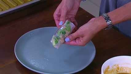 ¡Hoy les enseñamos a preparar unos irresistibles rollos primavera!
