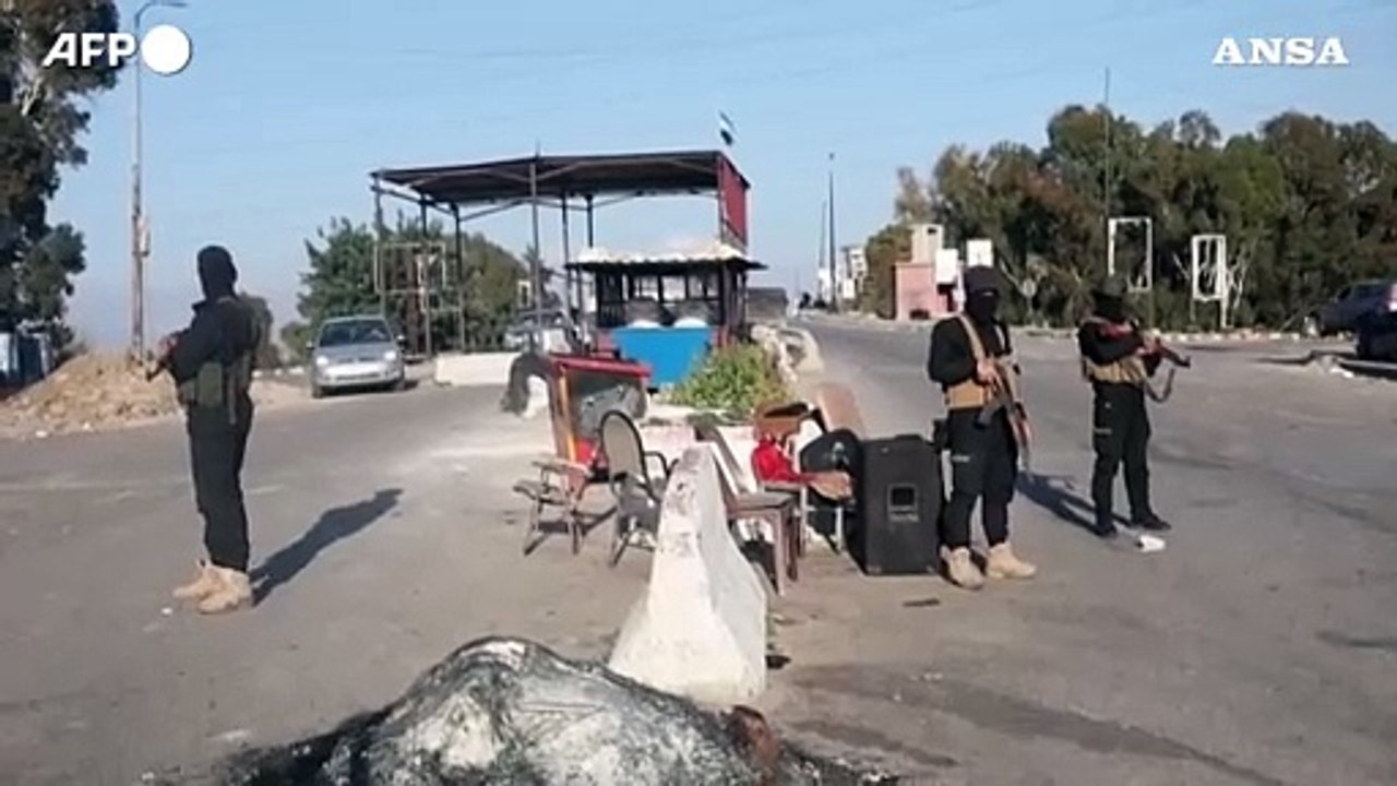 Siria, scontri fra le forze di sicurezza del governo e i lealisti di Assad
