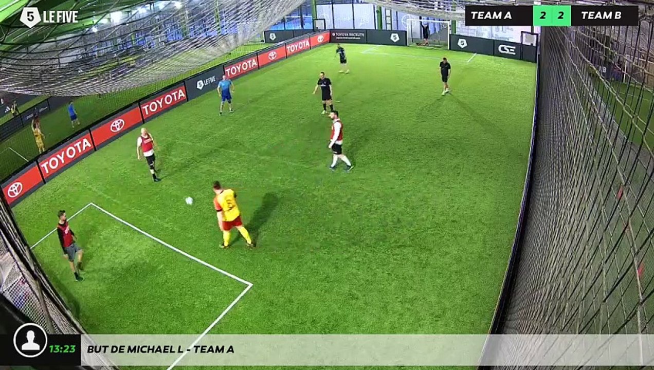 But de Michael L - Team A