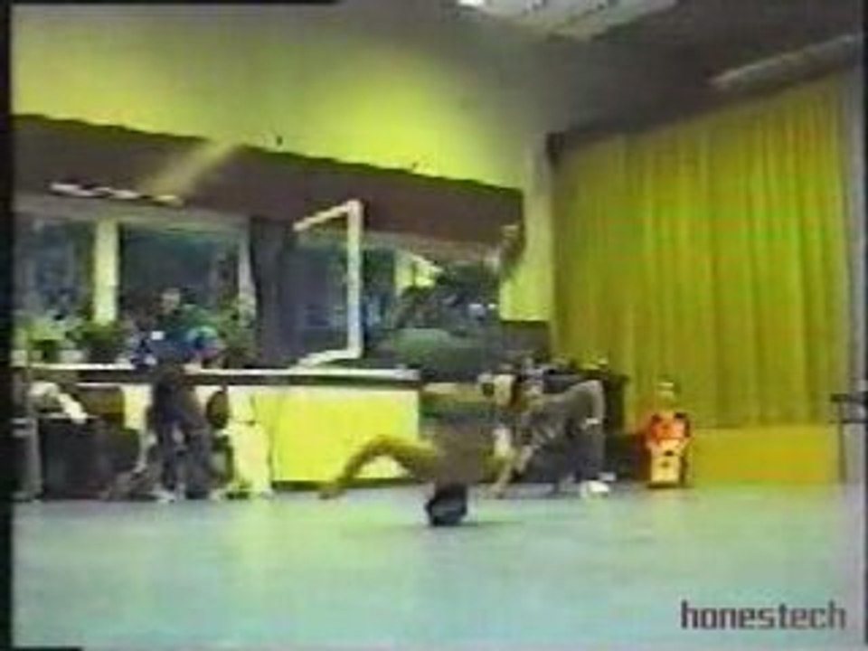 Holiday on Ice de Break dance Power moves Storm