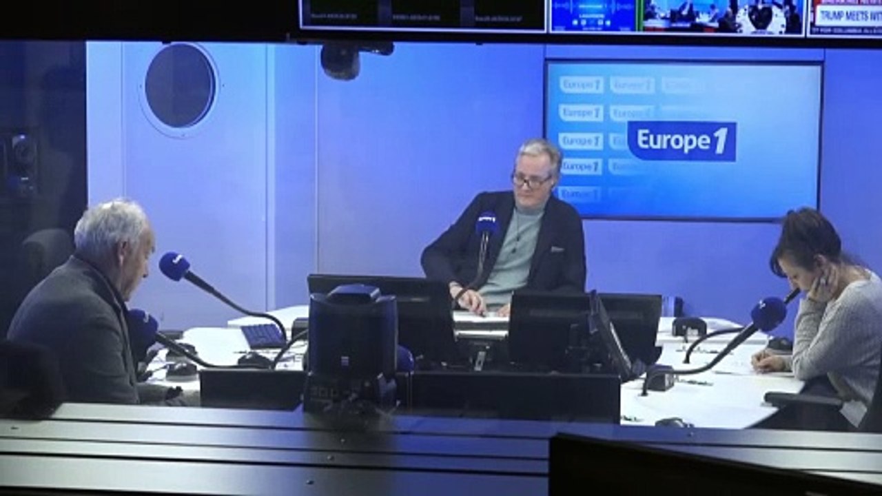 «Lâchez-nous», «nous ne sommes pas antisémites» : Jean-Luc Mélenchon se défend après l'affiche de LFI visant Hanouna