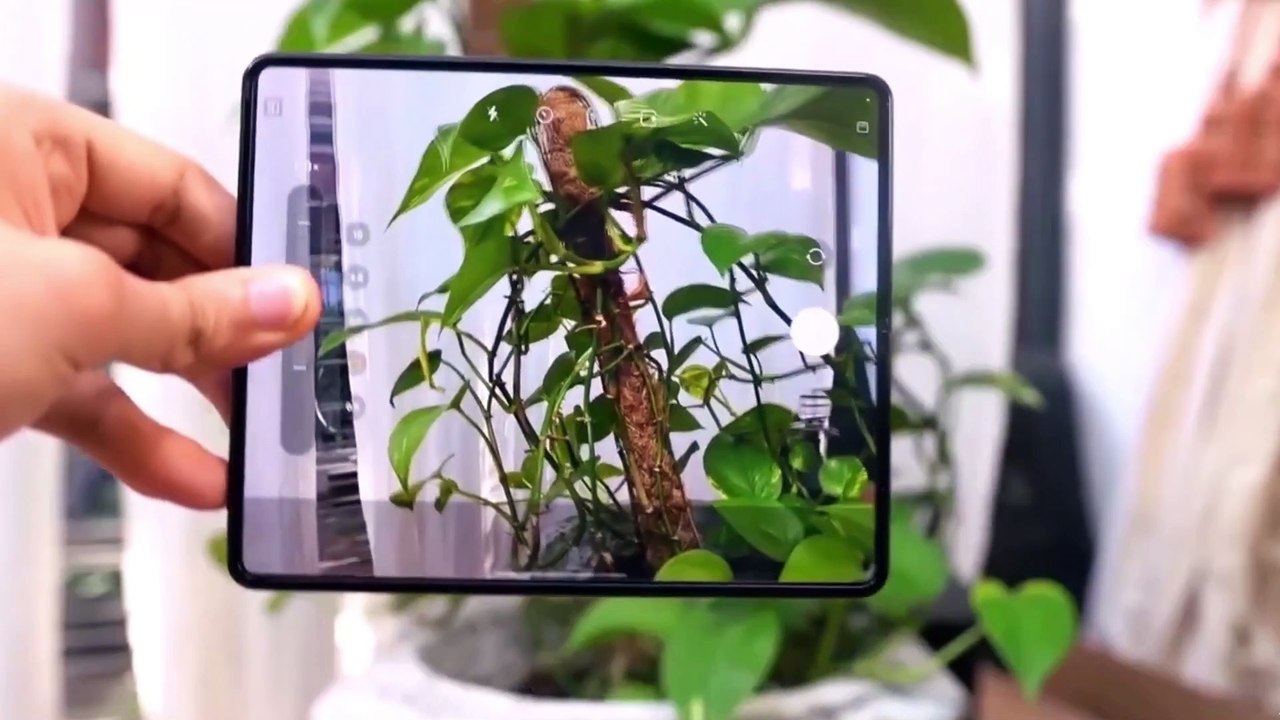 5 New Features That Make Galaxy Z Fold 7 BETTER Than iPhone
