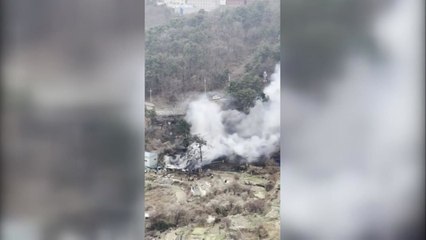 부산 농막 화재 야산으로 번져...2시간 반 만에 진화 / YTN