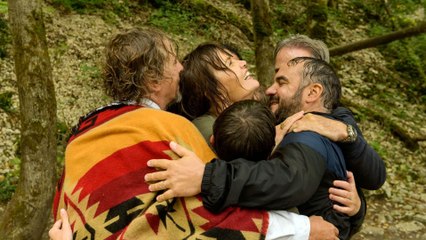 Hommes au bord de la crise de nerfs