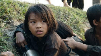 D'abord, ils ont tué mon père