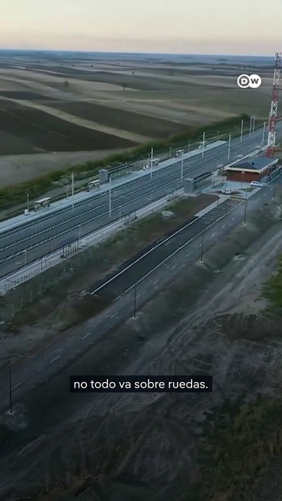 Serbia moderniza su vía ferroviaria, pero ¿a qué precio?