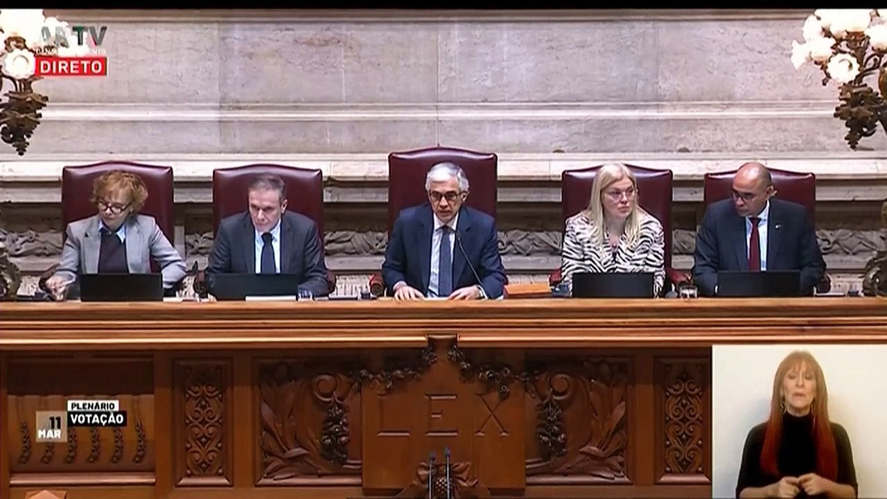Presidente português convoca eleições legislativas antecipadas para 18 de maio