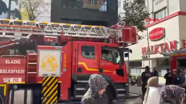 Dönercide yangın çıktı: Çalışanlar hastaneye kaldırıldı