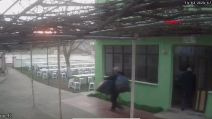 Camiden asırlık 6 halıyı çalan 2 şüpheli tutuklandı