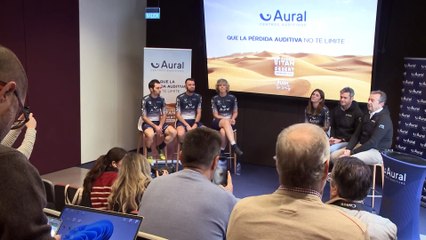 22 atletas pedalean en el desierto para derribar el estigma de la pérdida auditiva