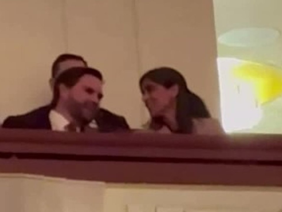 Unbeliebter Gast: Für US-Vizepräsident J. D. Vance hagelt es Buhrufe