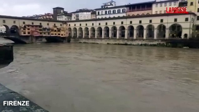 Maltempo, pioggia intensa su Firenze: Arno a 3,6 metri