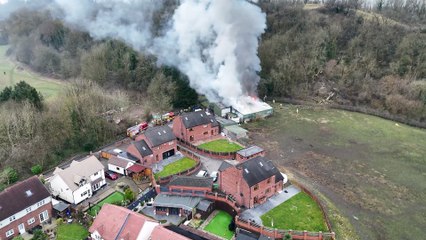 Fire at Mons Hill in Dudley (footage from Ross Taylor)