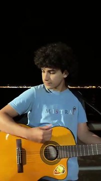 Martín Verón y su versión de Seguir viviendo sin tu amor , dedicada a las y los lectores de BigBangNews