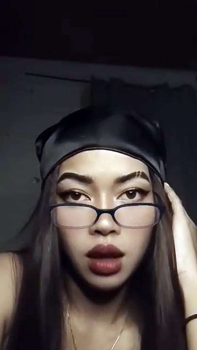 Latina make-up
