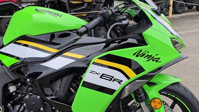 2025 KAWASAKI NINJA ZX-6R KRT EDITION ABS WALK-AROUND