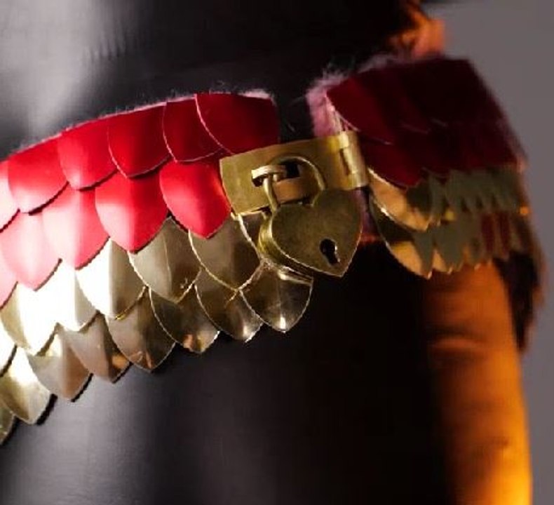 Fashion That Fits! Accessories to Frame and Flaunt Your Curves!