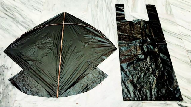 Shopping bag kite making with smad and bamboo sticks - Flying test - DIY kite Projects