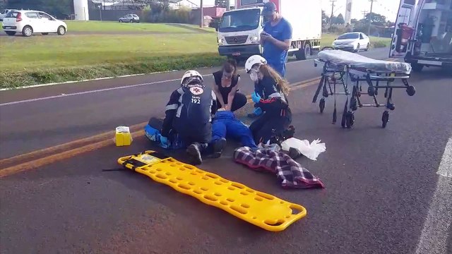 Acidente entre moto e BMW deixa casal ferido na BR-277, em Santa Tereza do Oeste