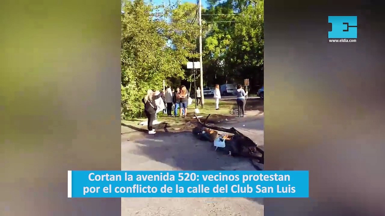 Cortan la avenida 520: vecinos protestan por el conflicto de la calle del Club San Luis
