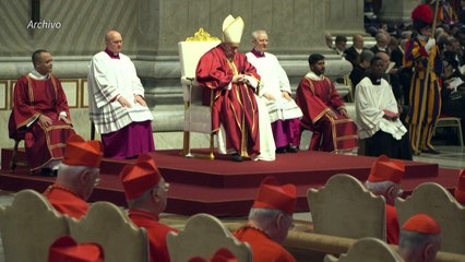 El papa cumple cuatro semanas de hospitalización en estado "estacionario"