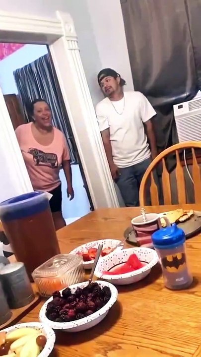 #scareprank #scarecam #scaring #prankvideos #pranks #funny