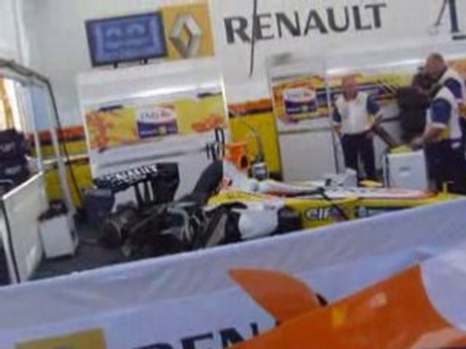 World Series by Renault  SPA 2008       Réveil F1 sound !!!