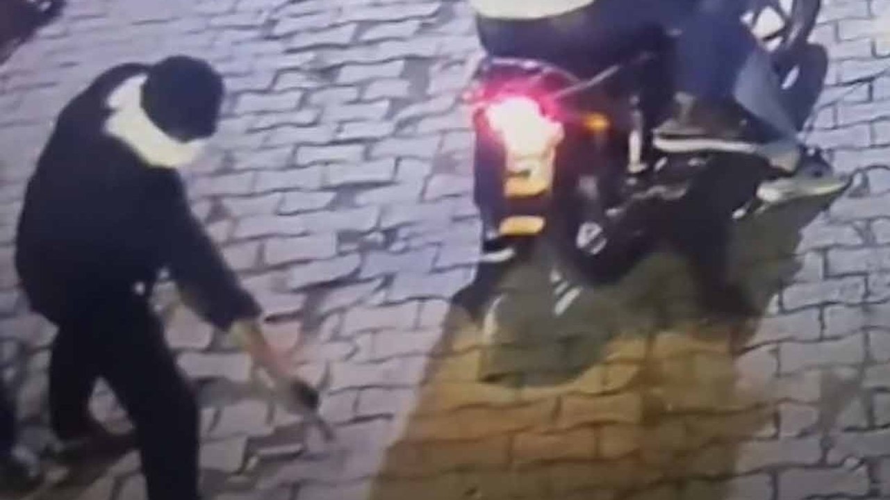 Aligarh: युवक की गोली मारकर हत्या, पुलिस जांच में जुटी