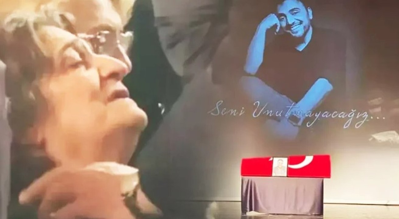 Oyuncu Şinasi Yurtsever için Atatürk Kültür Merkezi'nde tören düzenlendi