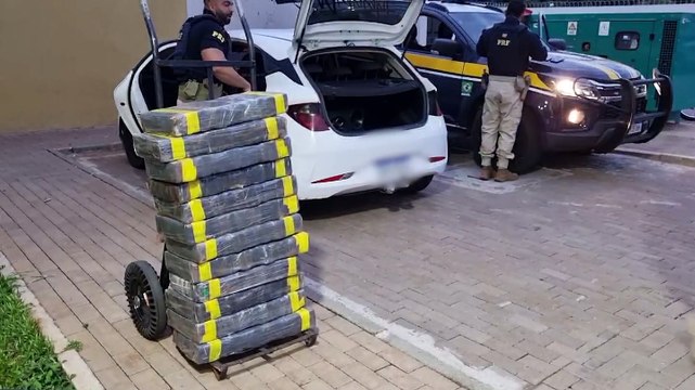 PRF fala sobre abordagem que resultou na apreensão de mais de 100 kg de maconha na BR-277