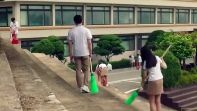 All Girls Fall in Love With the New Handsome Student Except the Girl He Really Wants