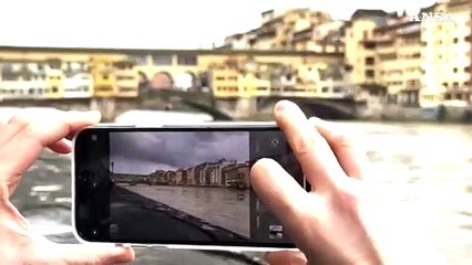 L'Arno molla la presa su Firenze, acqua sotto il livello di guardia
