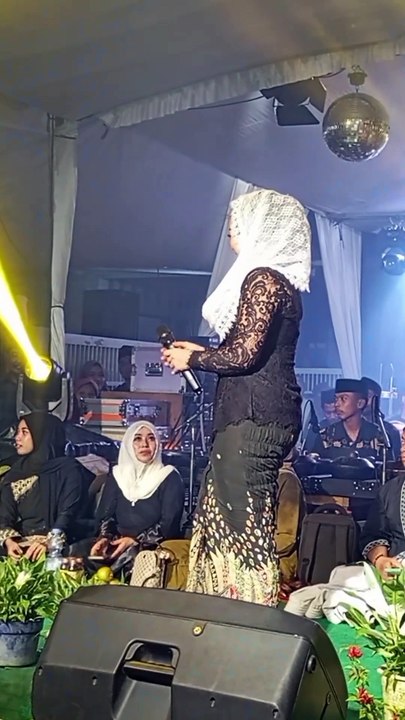 lagi ki gus di wok wok karo niken salindri