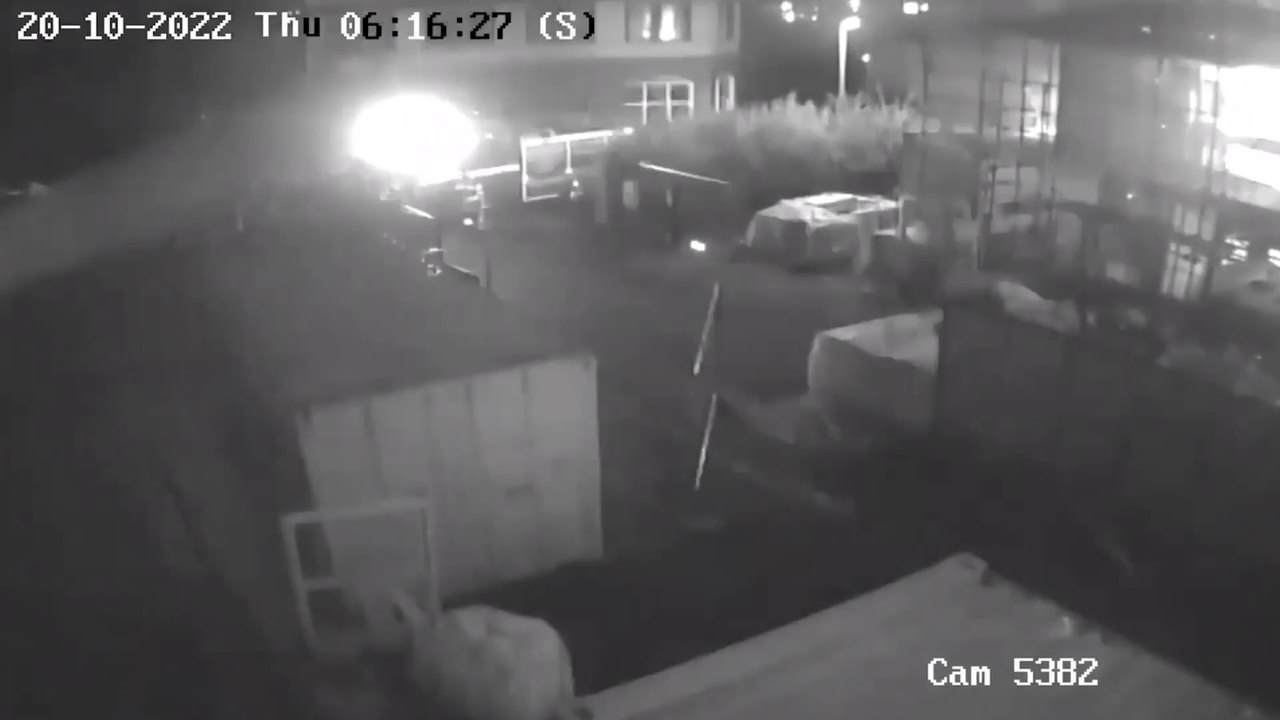 Building goes up in flames after 'dangerous' man set fire to sofa