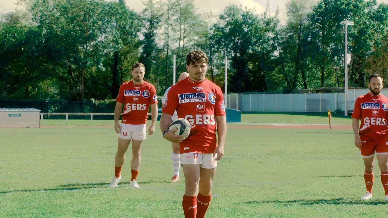 Premières danses : Antoine Dupont, des copains et un ballon