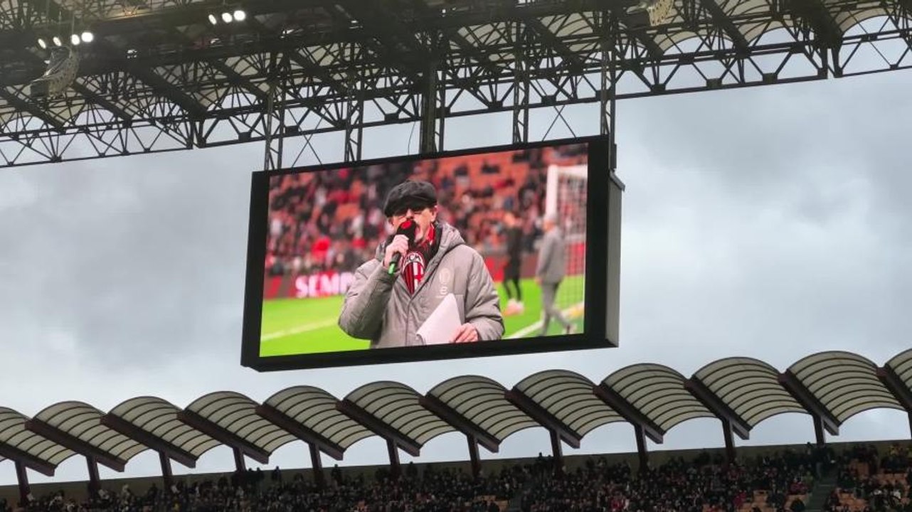 Milan, omaggio a Pizzul: l'applauso di San Siro