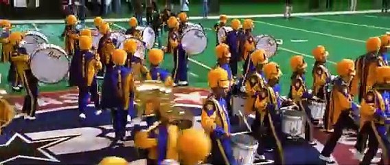 🎷🎼Drumline Ritmo total 2002 Medio Tiempo🥁🎺- A&T ATLANTA