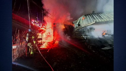 춘천 목조 주택에서 불...80대 집주인 화상 / YTN