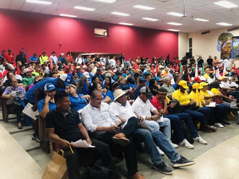 Docentes y sindicatos anuncian huelga de 24 horas y movilizaciones en rechazo a las reformas de la CSS