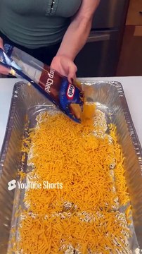 Your kids will LOVE this ramen mac & cheese! hd