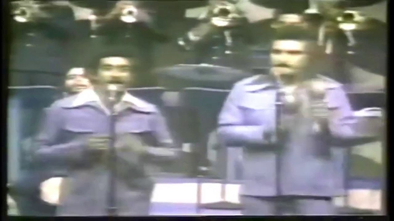 Tommy Olivencia y su orq- En casa de felicita - canta simon perez Micky Suero Videos Salsa/Merengues Clasicos