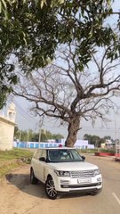 Range rover rocking on streets