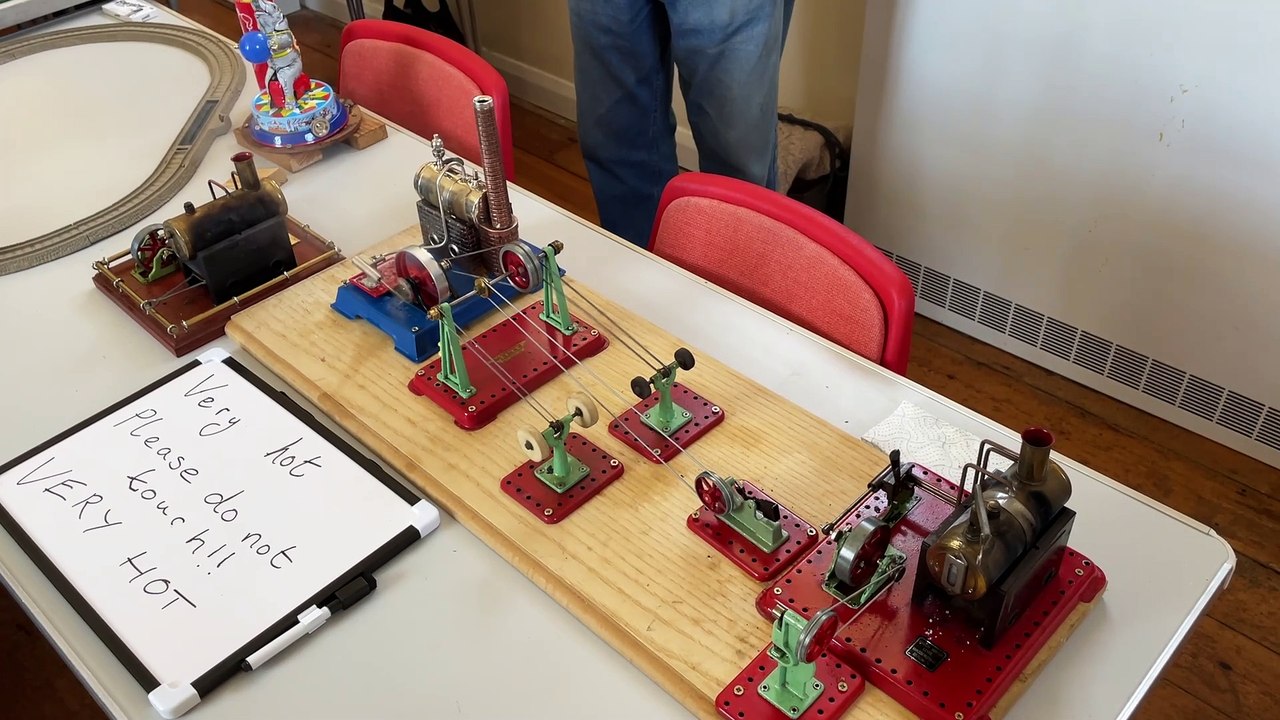 A model steam engine (Will Goddard, Crediton Courier)