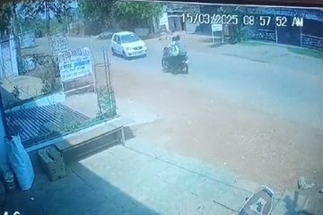 कार और बाइक में जबरदस्त भिड़ंत