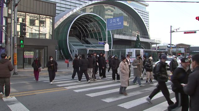 [경북] 경북 구미시 대경선 개통 후 지역 소비 증가 / YTN