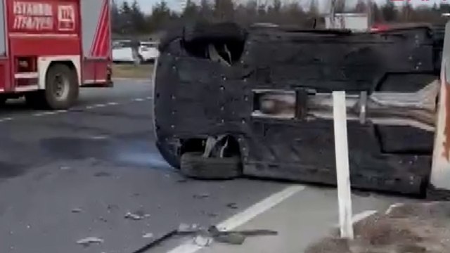 Arnavutköy'de cip ile otomobil çarpıştı: 1 ölü, 4 yaralı