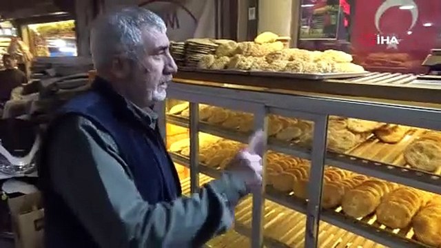 Taş fırında pişen tescilli lezzet! Taleplere yetişmekte zorlanıyorlar